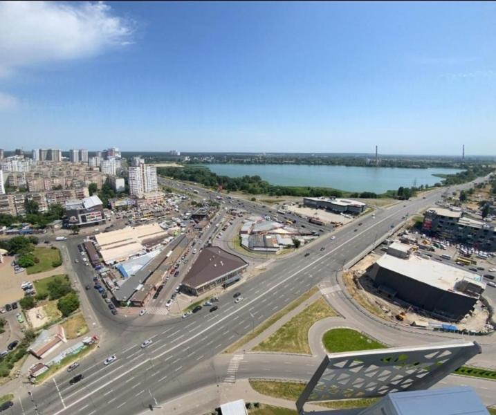 Квартира Метро Харківська, Позняки Жк Лебединий Киев Екстериор снимка