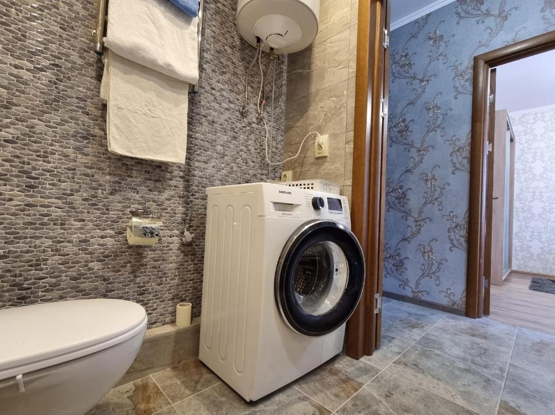 Квартира Метро Харківська, Позняки Жк Лебединий Киев Екстериор снимка
